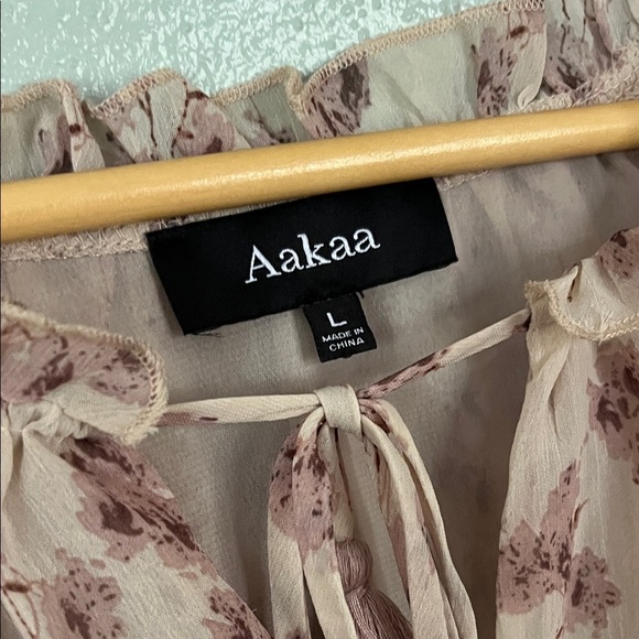 Aakaa Floral Blouse - Cream and Purple - Picture 2 of 12